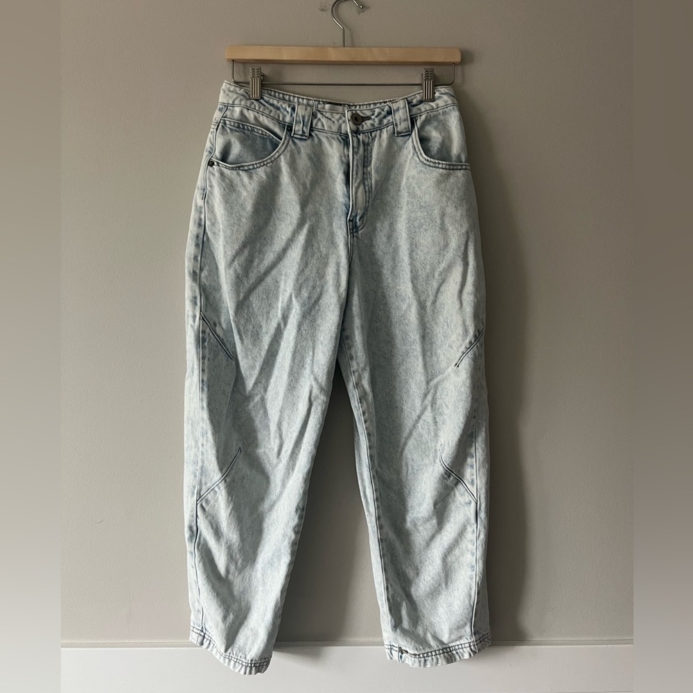 Fourth & Bay Light Wash Cropped Barrel Jeans Size 6 High Rise Straight Utility